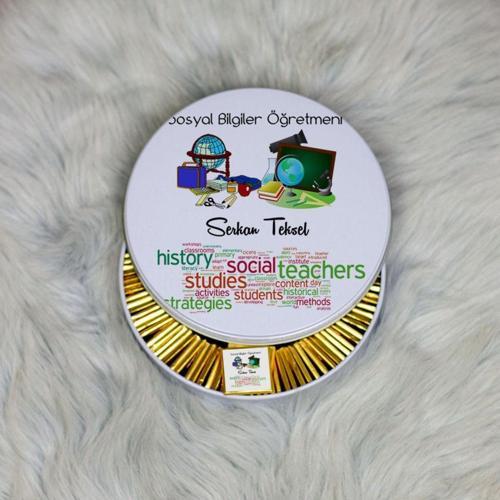 Sosyal Bilgiler Öğretmenine Hediye Metal Kutuda Çikolata 100 Adet