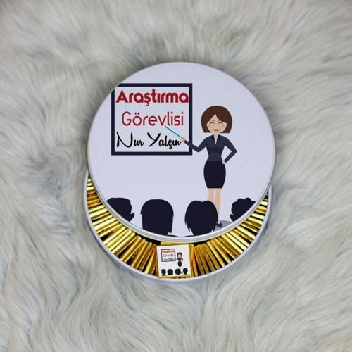 Araştırma Görevlisi Metal Kutuda Çikolata 100 Adet