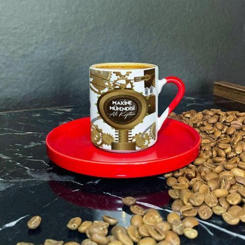 Makine Mühendisi Kırmızı Türk Kahvesi Fincanı