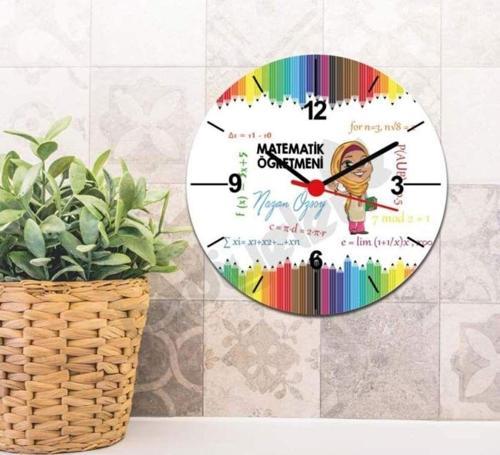 Matematik Öğretmeni Baş Örtülü Figür Duvar Saati