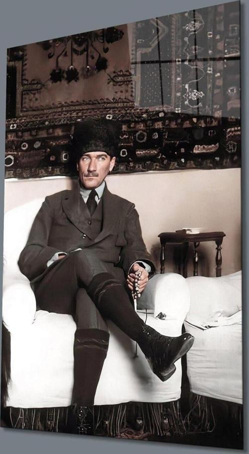 Atatürk Üniformalı Dikey Cam Tablo Hediyelik Büyük Tablo Ev Ofis Dekoru