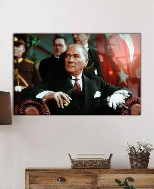 Atatürkk Cam Tablo
