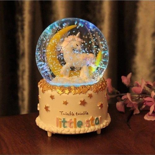 Little Star Yarım Ay Unicorn Renk Değiştiren Işıklı Müzikli Kar Taneli Orta Boy Kar Küresi