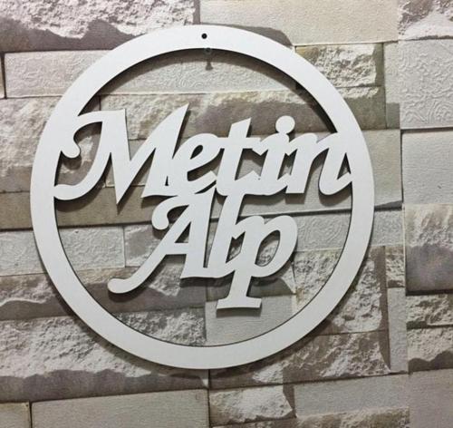 30 Cm Ahşap İsme Özel Kapı Süsü 3Mm Kalınlık Beyaz Renk