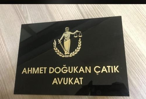 40X30 Cm Ebatlı Siyah Pleksi Üzeri Gold Pleksi İş Yeri Tabela Pano