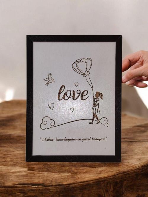 Kişiye Özel Ahşap Tablo – İsimli Ve Sevgi Sözlü Mdf Çerçeveli Dekoratif Duvar Tablosu (20X15 Cm)