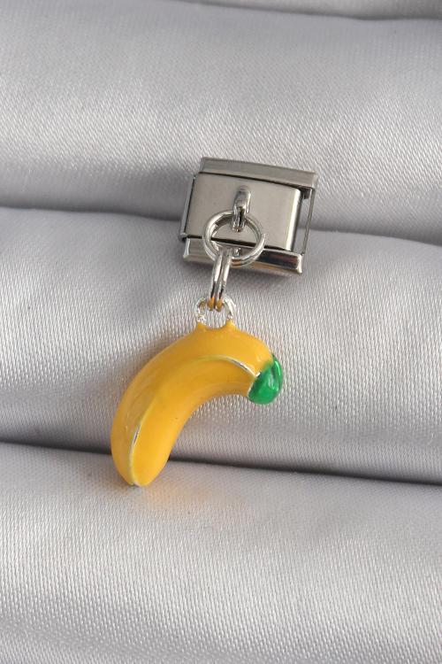 Gümüş Renk Sallantı Muz Model Nomination Charm - EBJ250113W30390