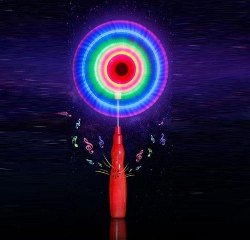 FLASHİNG LİGHT UP LED SPİNNİNG RENKLİ LED IŞIKLI DÖNEN UFO PERVANE SESLİ IŞIKLI KIRMIZI DEĞİRMEN IŞIK