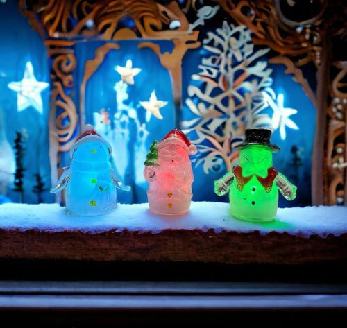 3 ADET VIP RENKLİ LED IŞIKLI IŞIKLI NOEL BABA KARDAN ADAM YILBAŞI IŞIKLARI LED IŞIKLI NOEL BABA