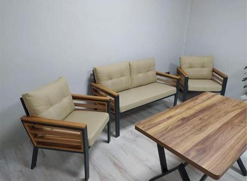 Papatya Bahçe Mobilyası (Salon - Balkon - Cafe - Ofis) 2+1+1 Ve Masa