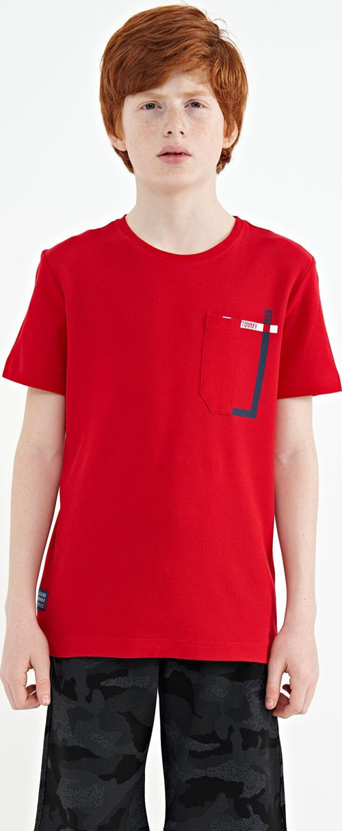 Kırmızı Cep Detaylı O Yaka Standart Kalıp Erkek Çocuk T-Shirt - 11120