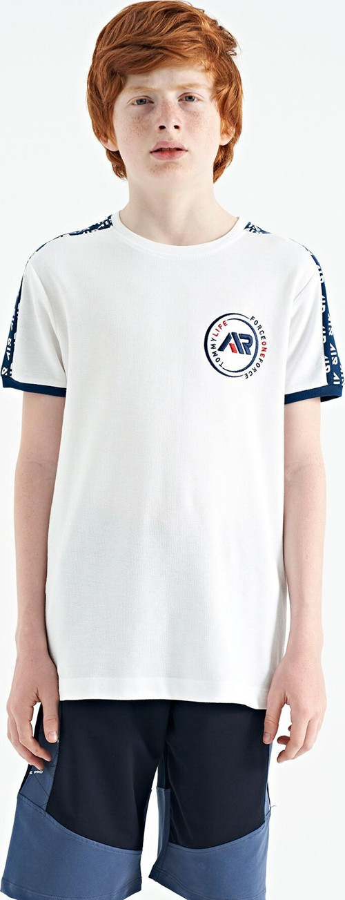 Beyaz Omuz Baskı Detaylı Standart Kalıp O Yaka Erkek Çocuk T-Shirt - 11121