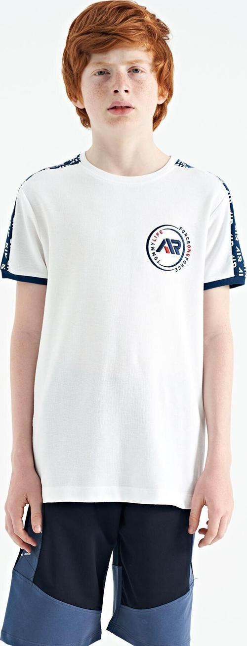 Beyaz Omuz Baskı Detaylı Standart Kalıp O Yaka Erkek Çocuk T-Shirt - 11121