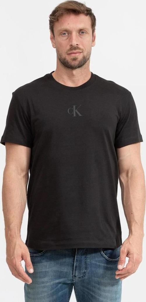 Back Stripe Logo T-Shirt
