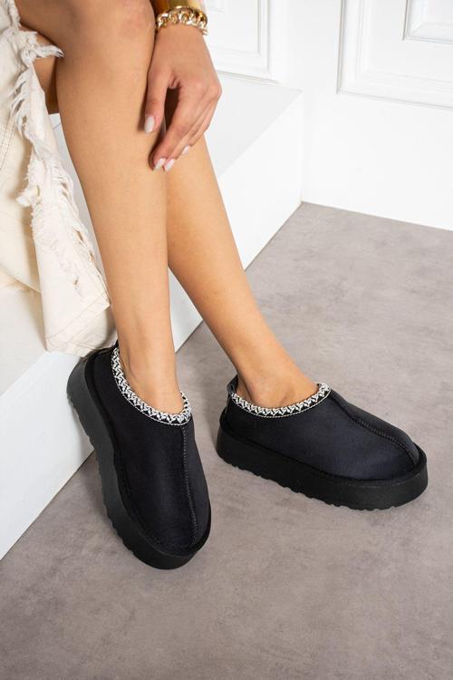 Siyah Kadın Kalın Tabanlı İçi Kürklü Kısa Bot Ug05 40