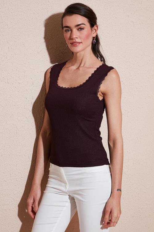 Slim Fit Kalın Askılı Dantelli Kare Yaka Bürümcük Bayan Atlet 5864979 VİŞNE