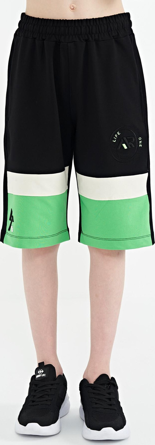 Siyah Renkli Baskılı Bağcıklı Nakış Detaylı Standart Kalıp Erkek Çocuk Şort - 11129