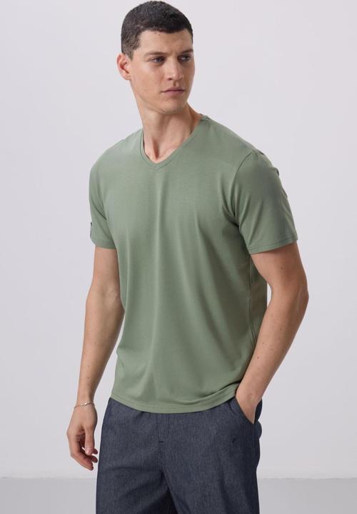 Açık Yeşil Basic Kısa Kol Standart Kalıp V Yaka Erkek T-Shirt - 87912