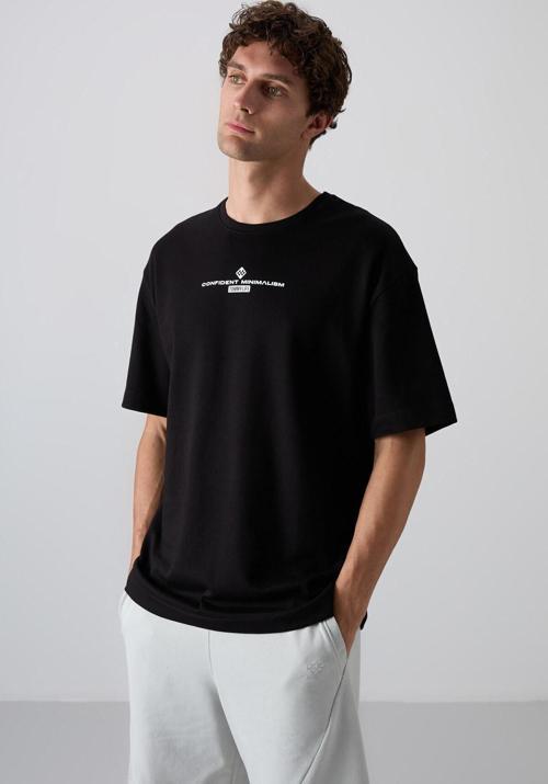 Siyah - Beyaz Pamuklu Kalın Yumuşak Dokulu Oversize Fit Baskılı Erkek T-Shirt - 88321