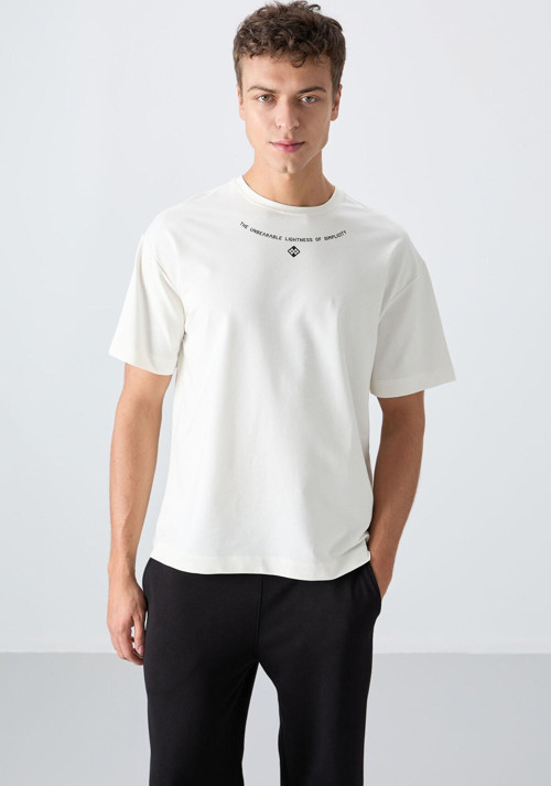 Ekru Pamuklu Kalın Yumuşak Dokulu Oversize Fit Baskılı Erkek T-Shirt - 88343