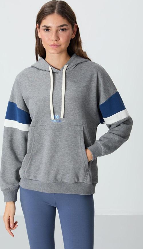Gri Melanj Kompakt Pamuklu Kalın Pürüzsüz Dokulu Kapüşonlu Oversize Fit Kadın Sweatshirt - 97290