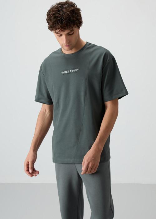 Haki Pamuklu Kalın Yüzeyi Dokulu Oversize Fit  Baskılı Erkek T-Shirt - 88372