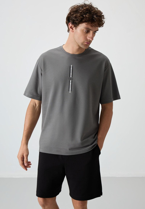Koyu Gri Pamuklu Kalın Yüzeyi Dokulu Oversize Fit Baskılı Erkek T-Shirt - 88366
