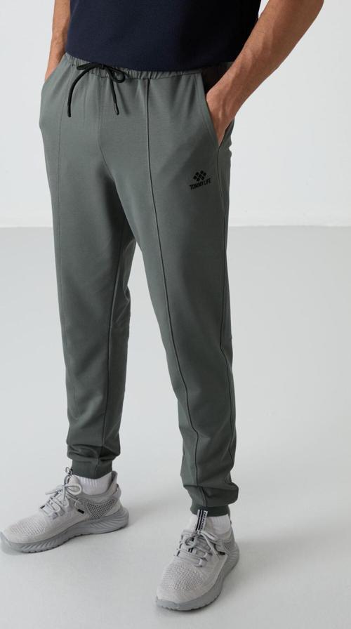 Haki Pamuklu Yumuşak Dokulu Comfort Fit Nakışlı Erkek Jogger - 82123