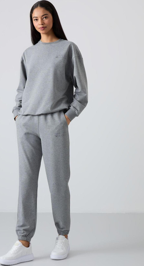 Gri Melanj Basic Pamuklu O Yaka Oversize Lastik Paça Kadın Eşofman Takım - 95287