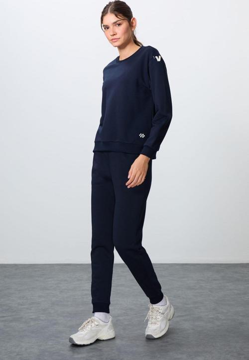 İndigo Kompakt Pamuklu Kalın Pürüzsüz Dokulu O Yaka Oversize Fit Kadın Eşofman Takım - 95341