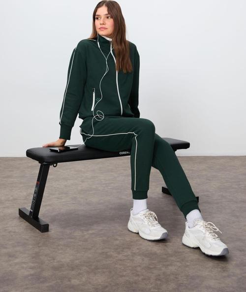 Çam Yeşili Kompakt Pamuklu Kalın Pürüzsüz Dokulu Dik Yaka Oversize Fit Kadın Eşofman Takım - 95340
