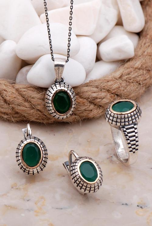 Kök Zümrüt Taşlı Elişi Gümüş Set 2579