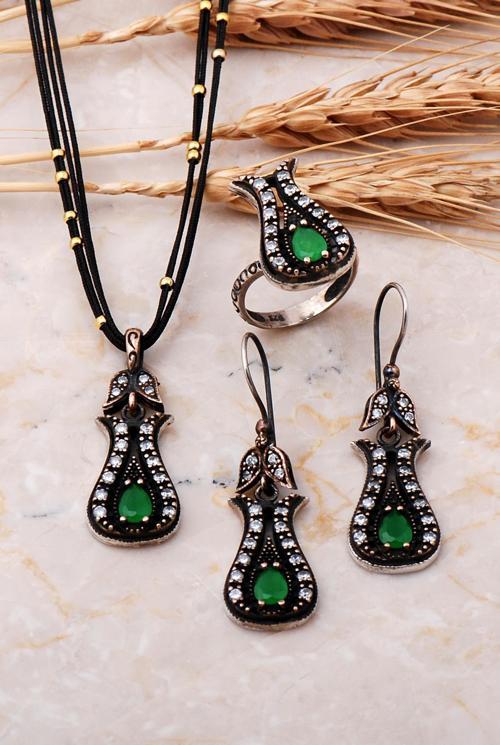 Kök Zümrüt Taşlı Lale Tasarımlı Gümüş Set 373