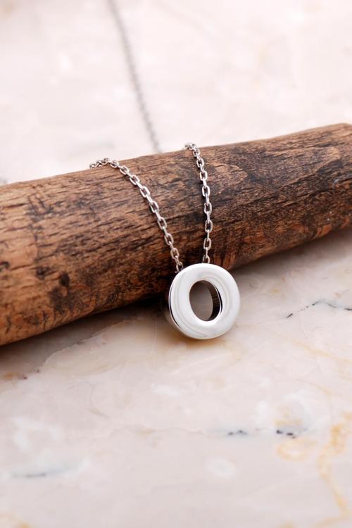 O Harfi Rodyumlu Gümüş Kolye 7886