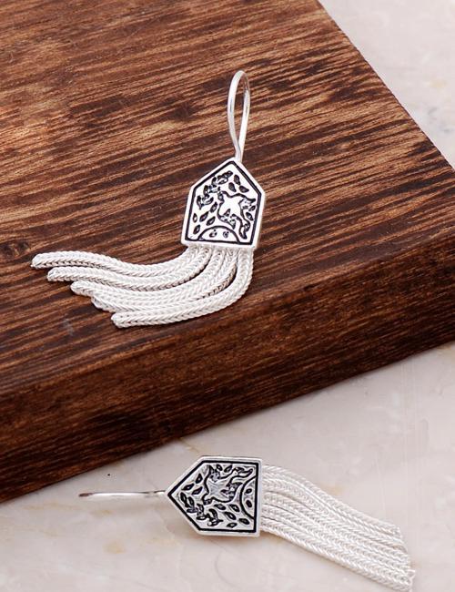 Asur Motifli Elişi Gümüş Sallantılı Küpe 4906