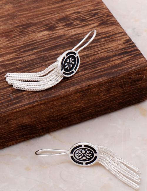 Asur Motifli Elişi Gümüş Sallantılı Küpe 4915