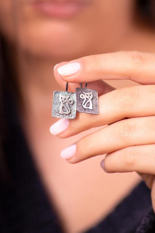 Kedi Antik Tasarımlı Gümüş Elişi Küpe 4948