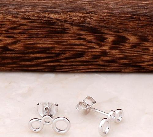 Halka Tasarımlı Gümüş Küpe 4330