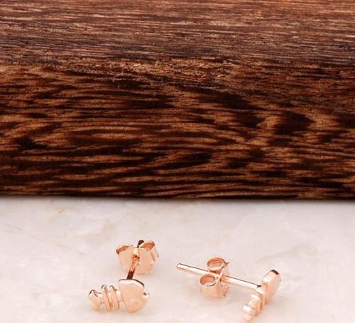 Rose Gümüş Balık Tasarım Elişi Mini Küpe 4345
