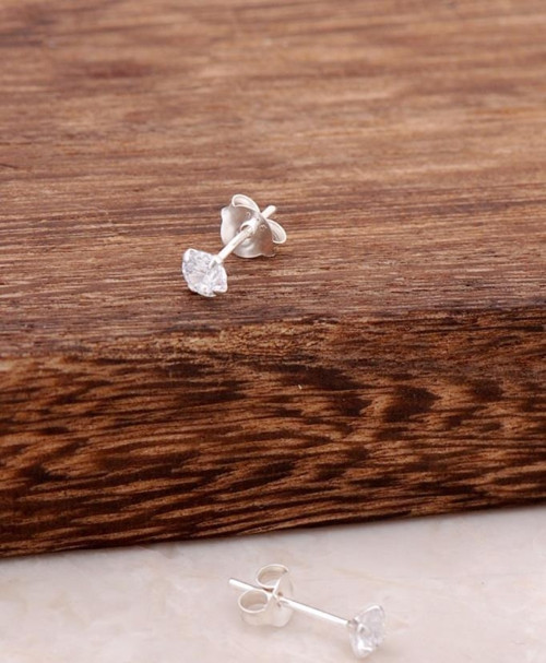 Tek Taş 4 Mm Gümüş Küpe 1789