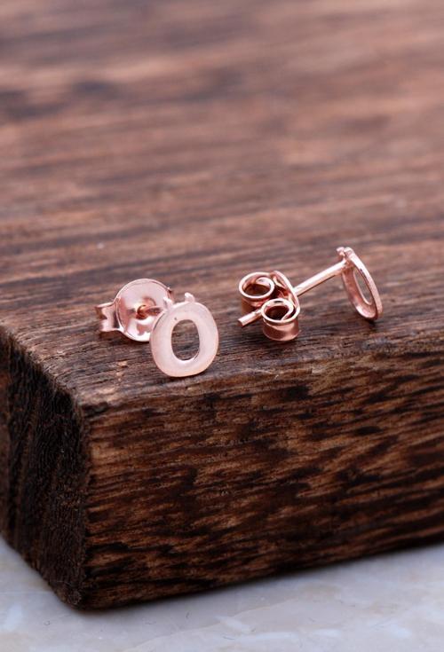 Ö Harfi Rose Gümüş Küpe 5990