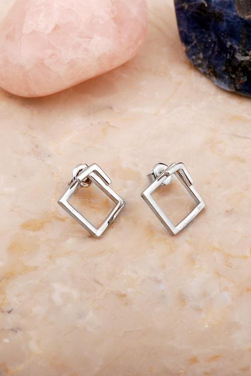 Taşsız Tasarım Rodyumlu Gümüş Küpe 7107