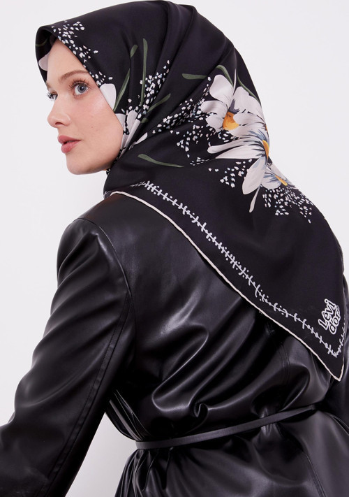 Siyah Papatya Desen Twill İpek Eşarp