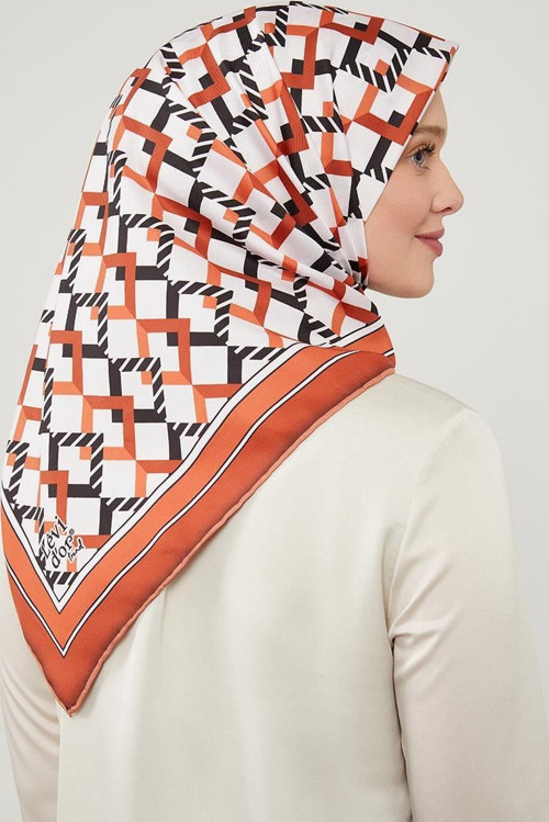 Turuncu Üçgen Desenli Trend Twill Eşarp