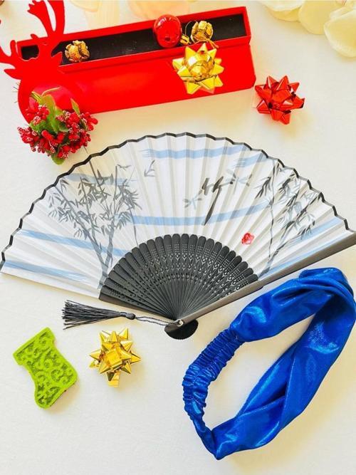 - Mavi Desenli Şık Yelpaze Parlak Paraşüt Bandana Özel Hediye Kutusu İle