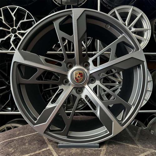 21 İnç 5X130 Porsche Macan Ön 9.5 Uyumlu Arka 11.5 Ofset Gun Metal Elmas