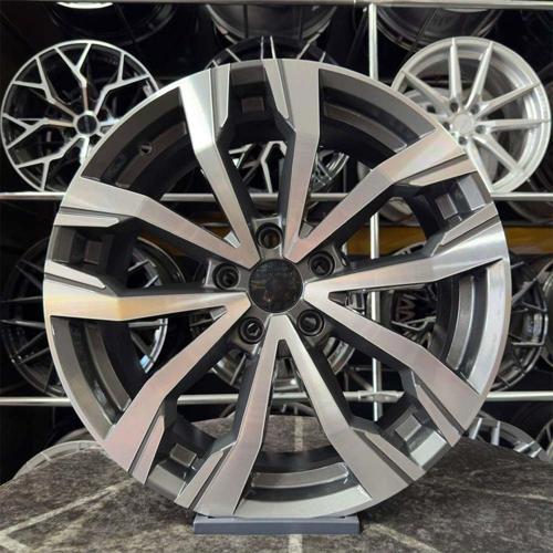 18" (İnç) 5X114.3 Megane 4 İcon Uyumlu Gun Metal Elmas Kesim Jant Modeli (4 Adet)