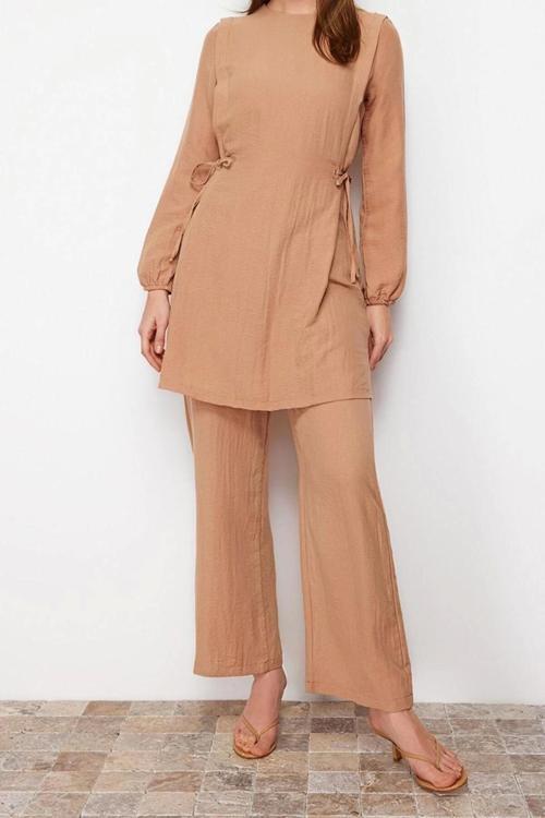 Moda Yüksek Bel Bisiklet Yaka Günlük Siyah Kuşgözü Bağlama Detaylı Aerobin Tunik-Pantolon Takım