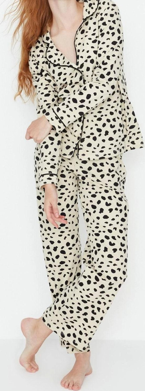 Tarz Rahat Uzun Kollu Boru Paça Bej %100 Pamuklu Leopar Desenli Gömlek-Pantolon Örme Pijama Takımı