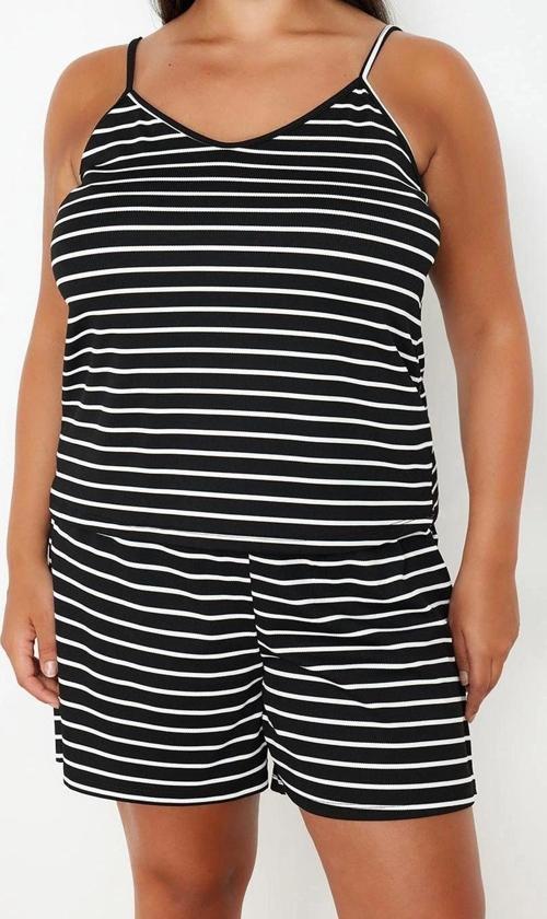 Tarz Rahat Büyük Beden Kolsuz Kol Boru Paça Çizgili İnce Asklı Örme Pijama Takımı